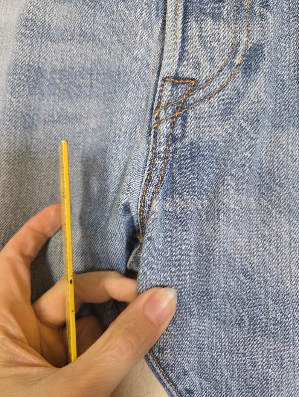 Levis Men's Light Blue Denim Cut-Off Shorts Jorts 501